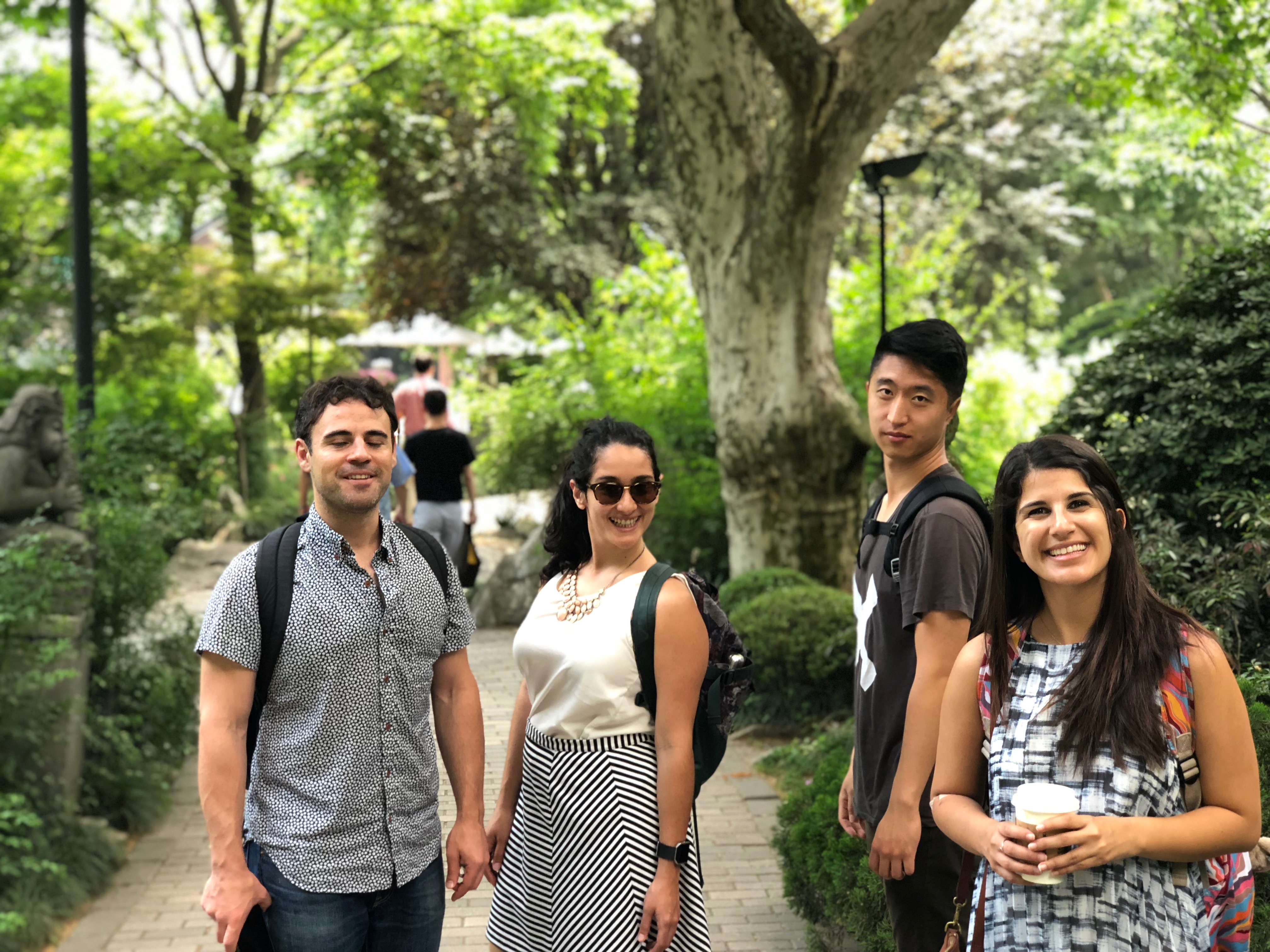 The Seedlink team on a lunchtime stroll through the Jing’An gardens.